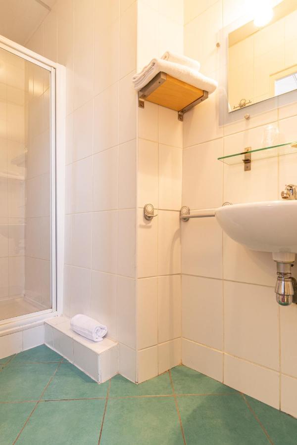Hotel Des Bains 엑스레뱅 외부 사진