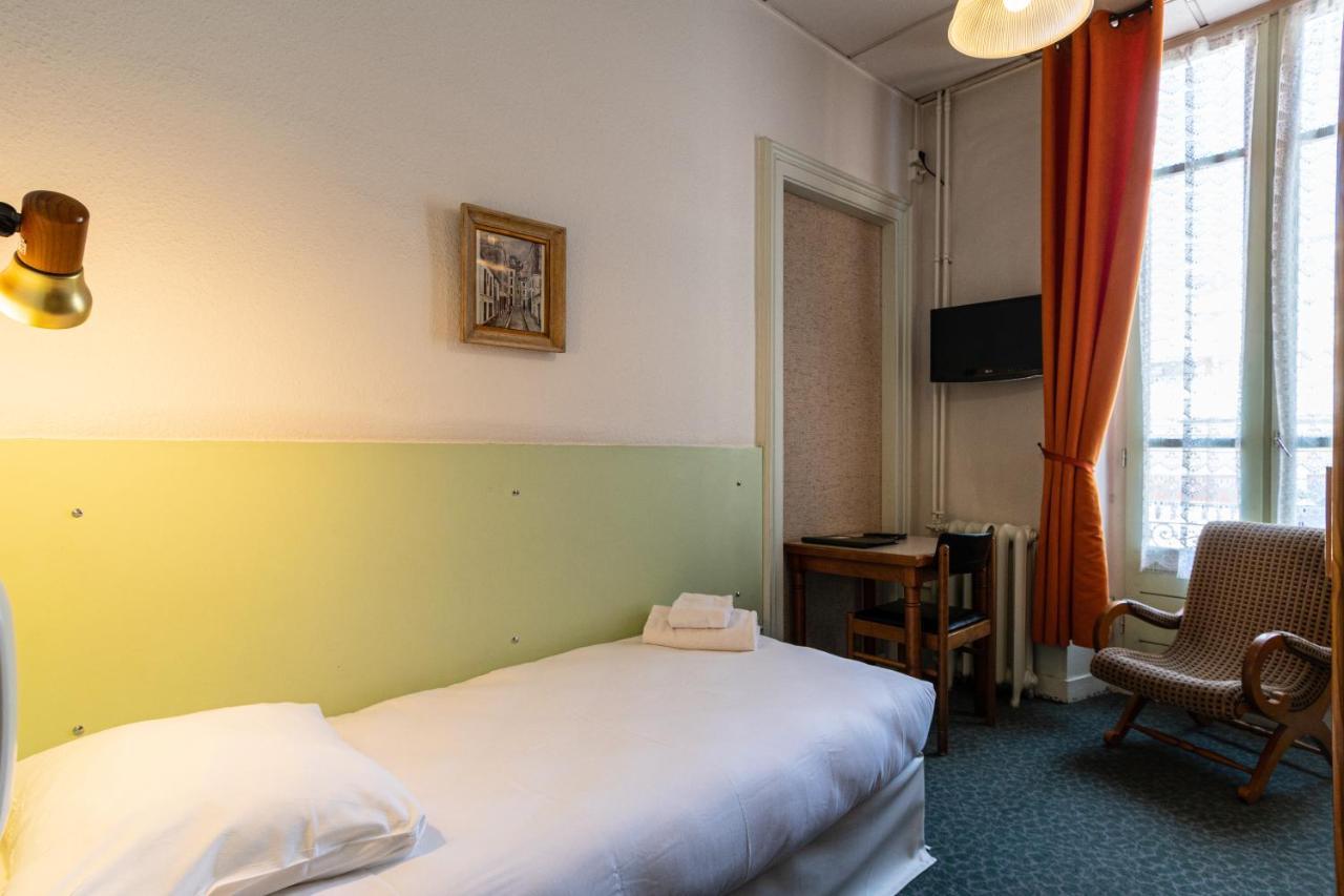 Hotel Des Bains 엑스레뱅 외부 사진