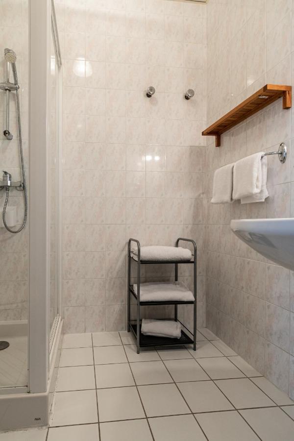 Hotel Des Bains 엑스레뱅 외부 사진