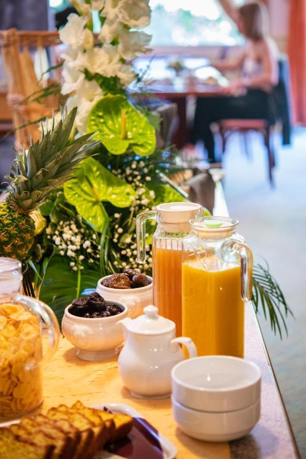 Hotel Des Bains 엑스레뱅 외부 사진