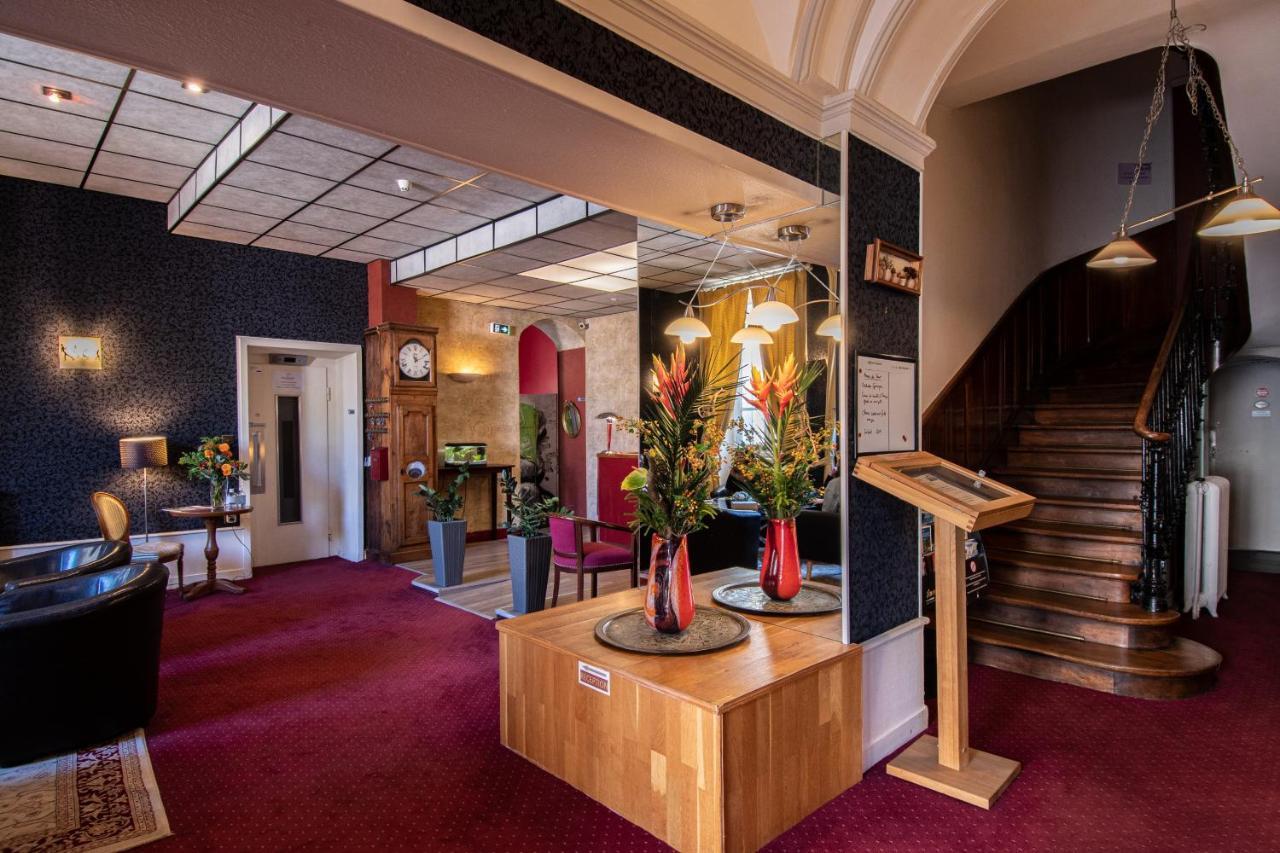 Hotel Des Bains 엑스레뱅 외부 사진